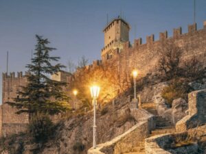 San Marino Monte titano zoom