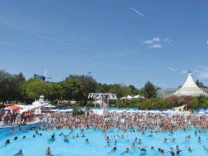 aquafan riccione piscina